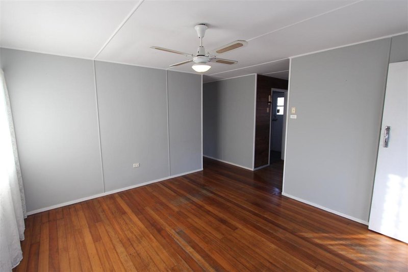 Photo - 94 O'Connell Street, Barney Point QLD 4680 - Image 2