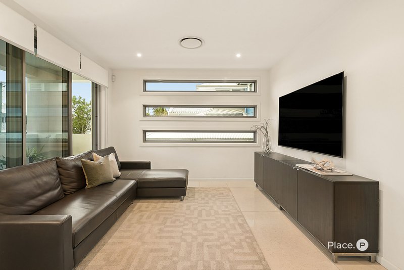 Photo - 94 Quay Street, Bulimba QLD 4171 - Image 11