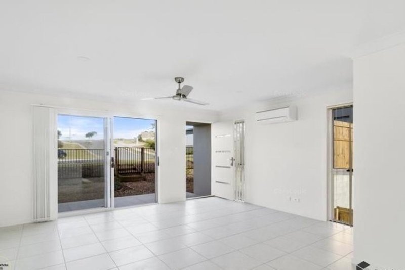 Photo - 9/4 Rhiana Street, Pimpama QLD 4209 - Image 2