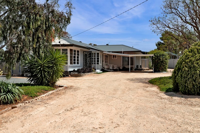 Photo - 94 Rowe Street, Ouyen VIC 3490 - Image 3