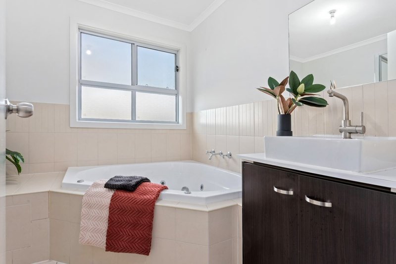 Photo - 94 Sanctuary Drive, Mawson Lakes SA 5095 - Image 16