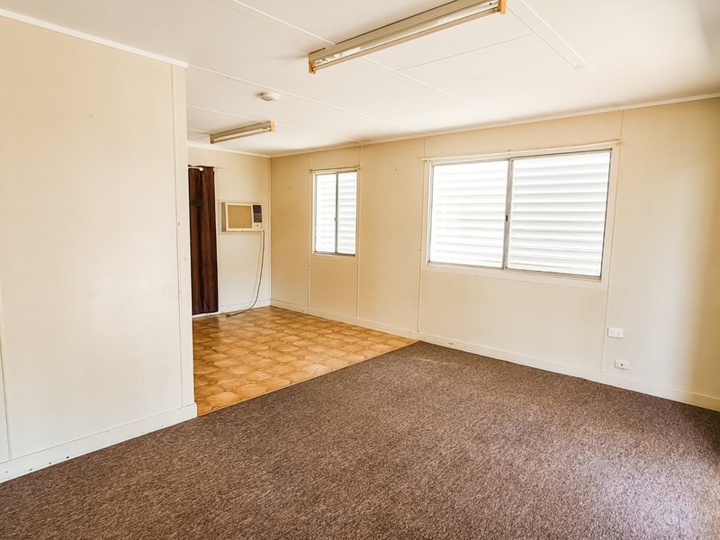 Photo - 94 Seymour Street, Cloncurry QLD 4824 - Image 4