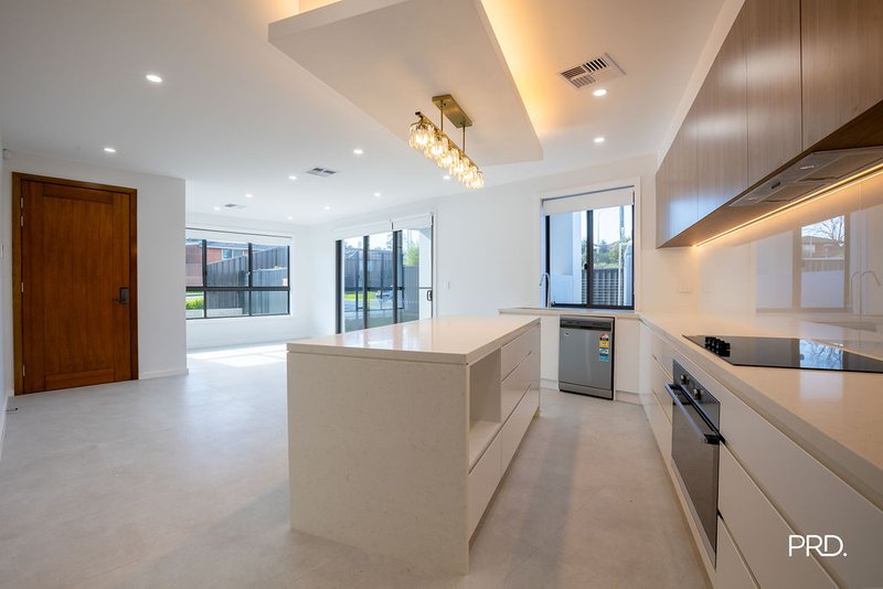 Photo - 94 Smith Street, South Penrith NSW 2750 - Image 3