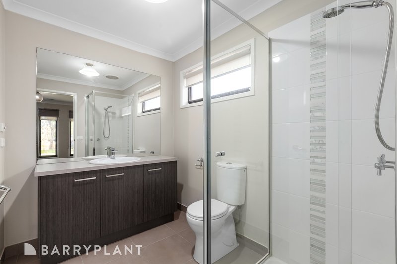 Photo - 94 Wallara Waters Boulevard, Wallan VIC 3756 - Image 5