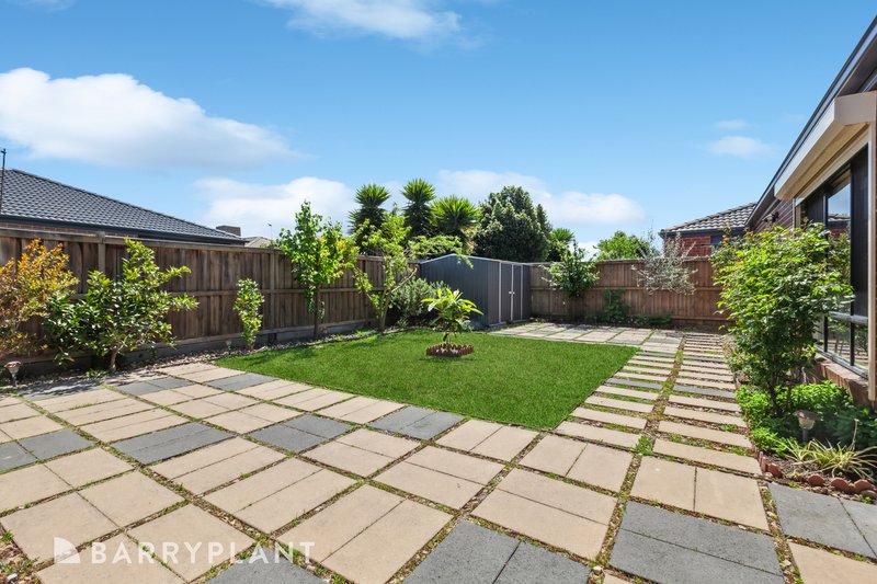 Photo - 94 Wallara Waters Boulevard, Wallan VIC 3756 - Image 11