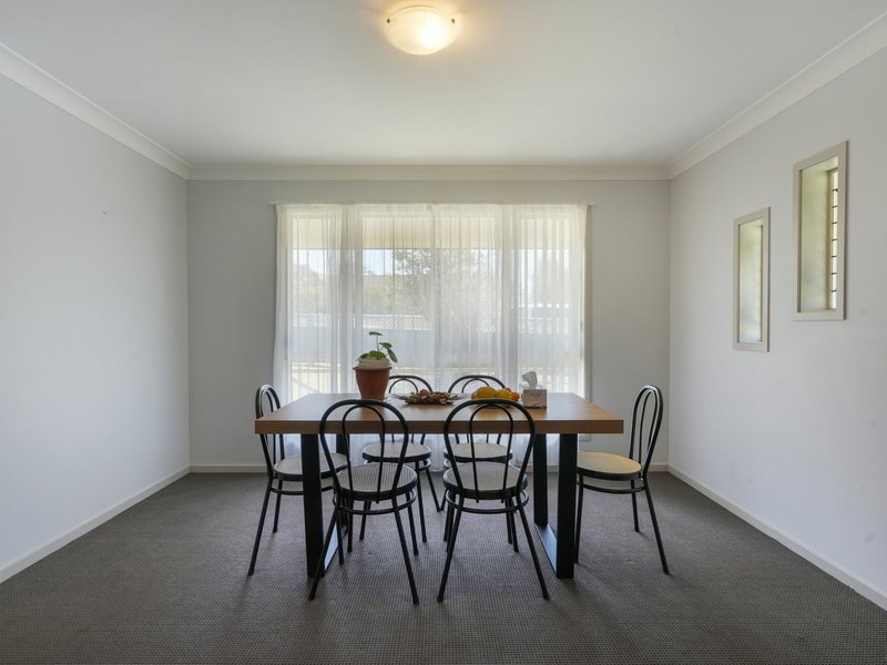 Photo - 94 Waratah Crescent, Sanctuary Point NSW 2540 - Image 4