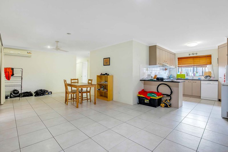 Photo - 94 Wattle Street, Point Vernon QLD 4655 - Image 2