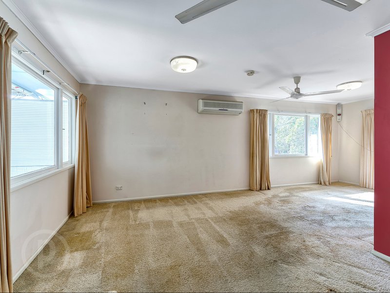 Photo - 94 Weller Road, Tarragindi QLD 4121 - Image 3