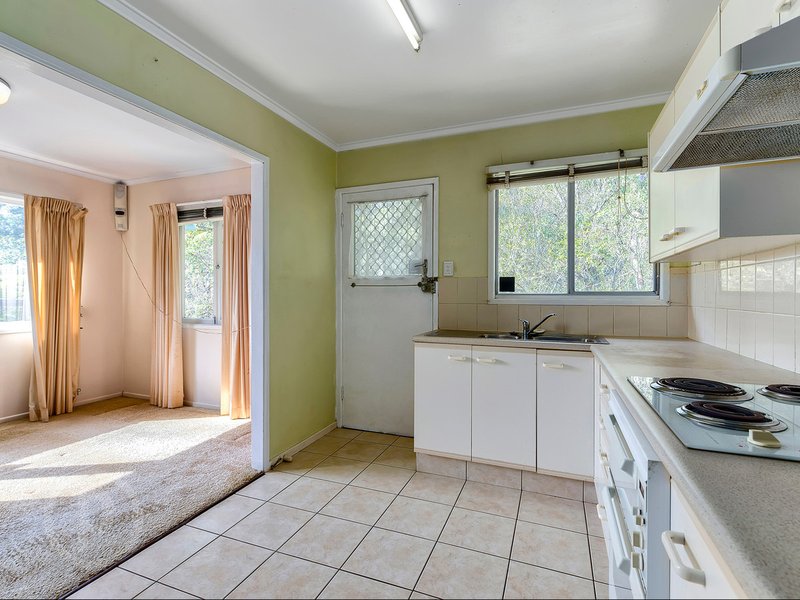 Photo - 94 Weller Road, Tarragindi QLD 4121 - Image 7