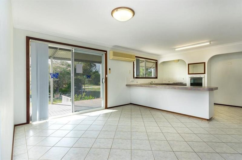 Photo - 94 Wildflower Way, Karakin WA 6044 - Image 10