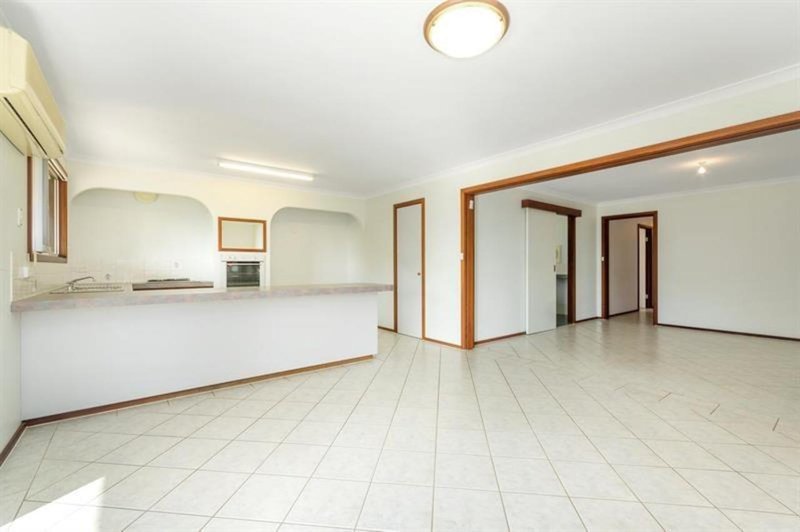 Photo - 94 Wildflower Way, Karakin WA 6044 - Image 11