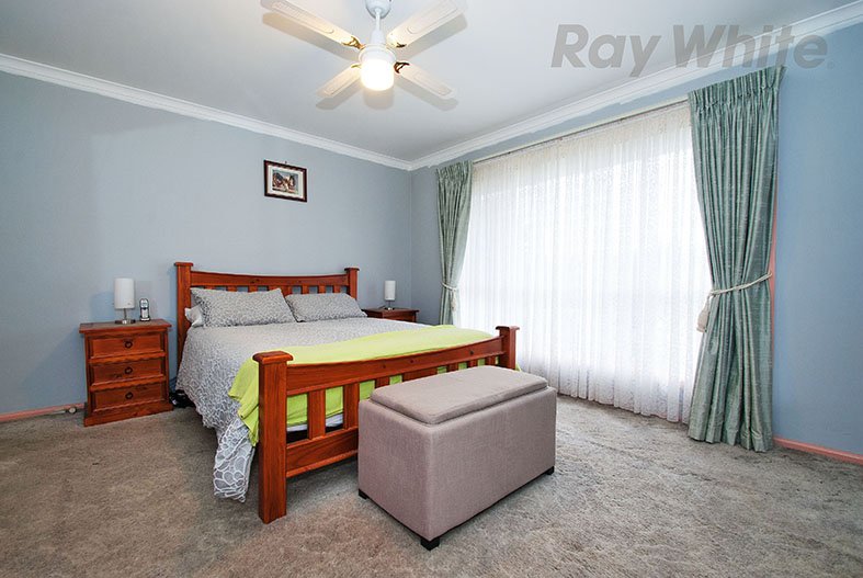 Photo - 94 Winyard Drive, Mooroolbark VIC 3138 - Image 5