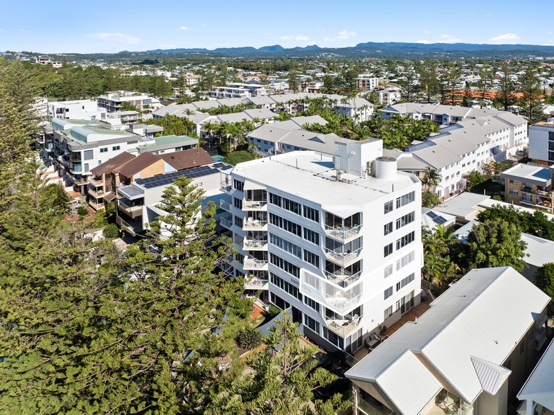 Photo - 9/40 Marine Parade, Miami QLD 4220 - Image 2