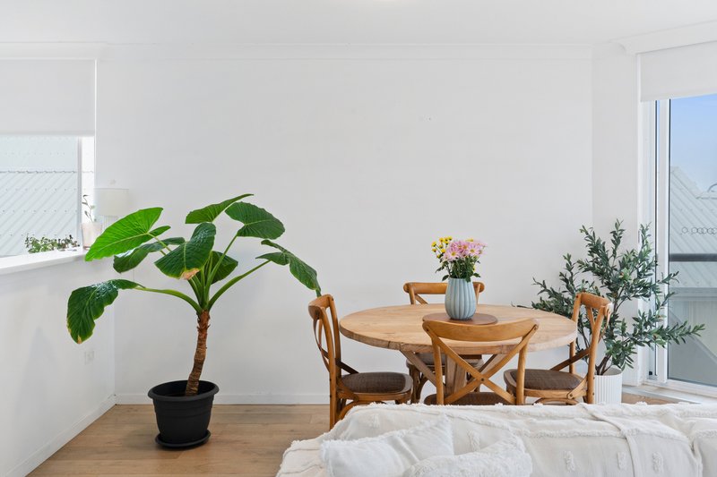 Photo - 9/40 Marine Parade, Miami QLD 4220 - Image 9