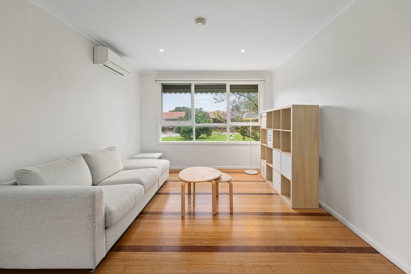Photo - 9/40 Valley Street, Oakleigh South VIC 3167 - Image 2
