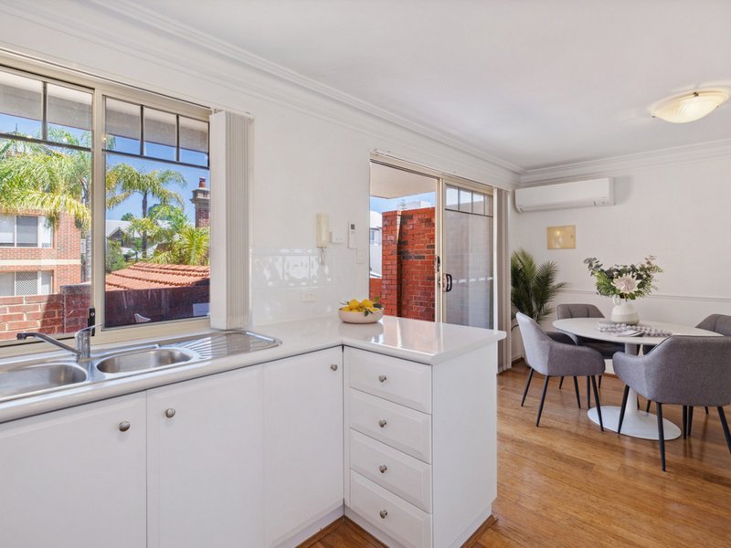 Photo - 9/42 Bronte Street, East Perth WA 6004 - Image 4