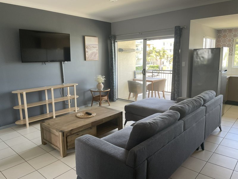 Photo - 9/47-53 Barney Street, Barney Point QLD 4680 - Image 2