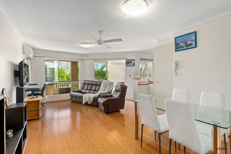 Photo - 9/48 Coolangatta Road, Coolangatta QLD 4225 - Image 4