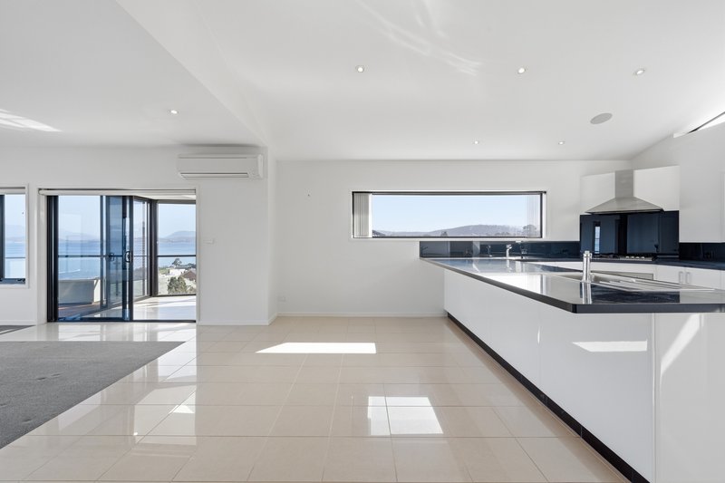 Photo - 949 Oceana Drive, Tranmere TAS 7018 - Image 13
