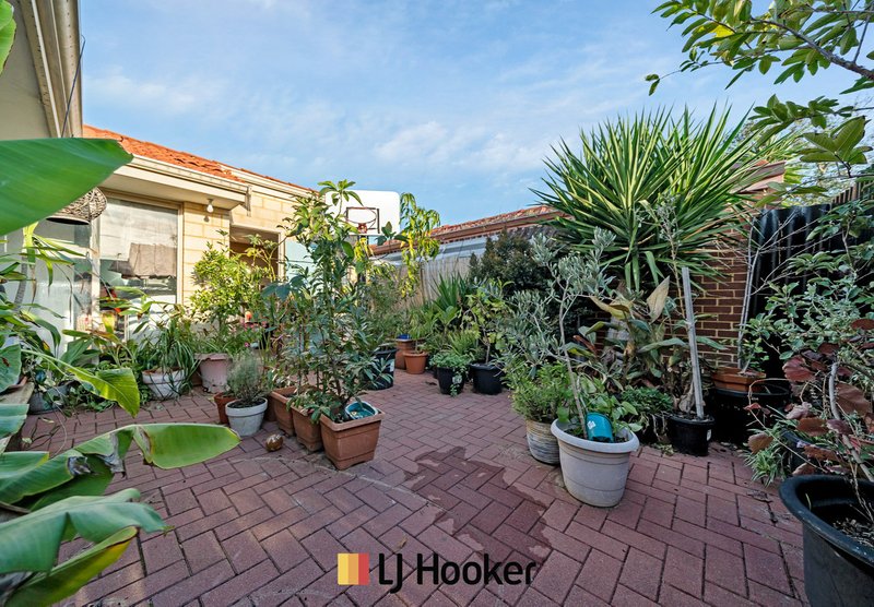 Photo - 94A Balga Avenue, Balga WA 6061 - Image 14