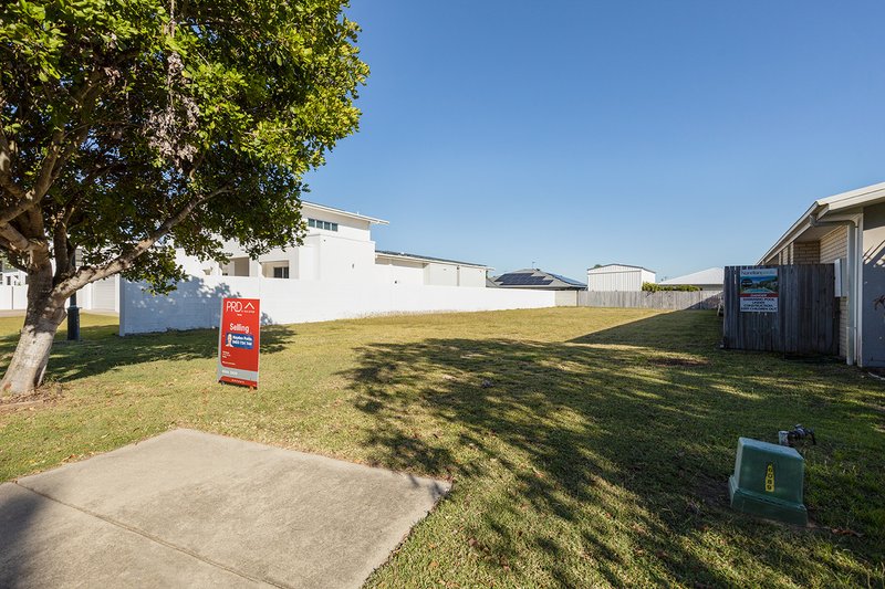 Photo - 94A Binnington Esplanade, East Mackay QLD 4740 - Image 2