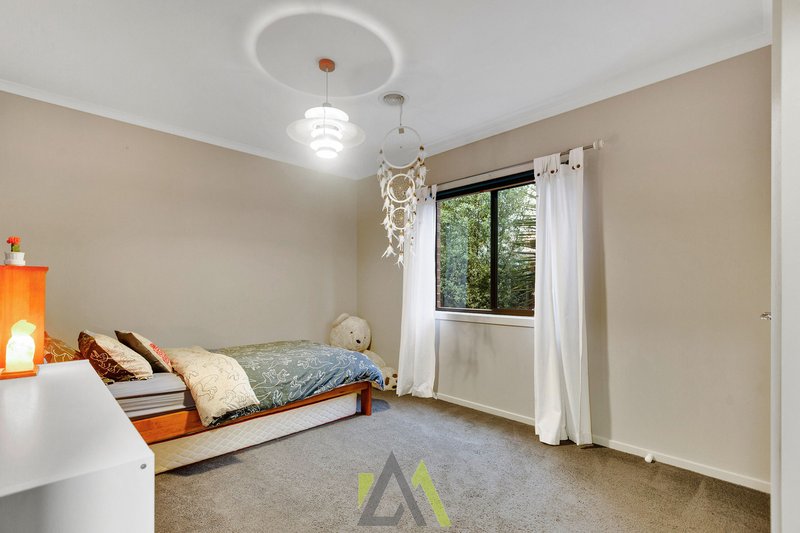 Photo - 94a Yarralumla Drive, Langwarrin VIC 3910 - Image 12