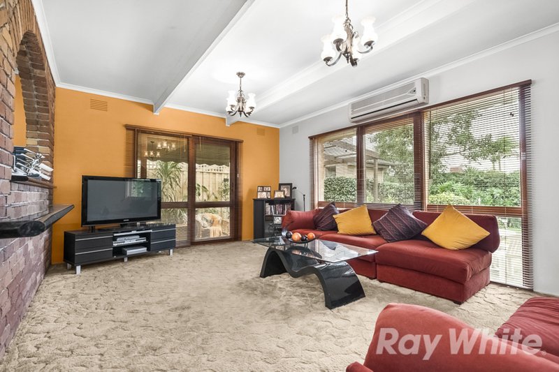 Photo - 95 Albany Drive, Mulgrave VIC 3170 - Image 5