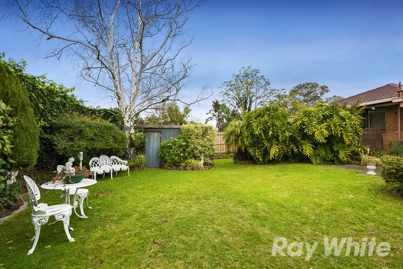 Photo - 95 Albany Drive, Mulgrave VIC 3170 - Image 9