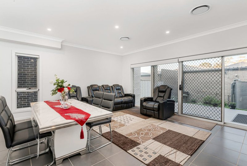 Photo - 95 Andalusian Street, Austral NSW 2179 - Image 3