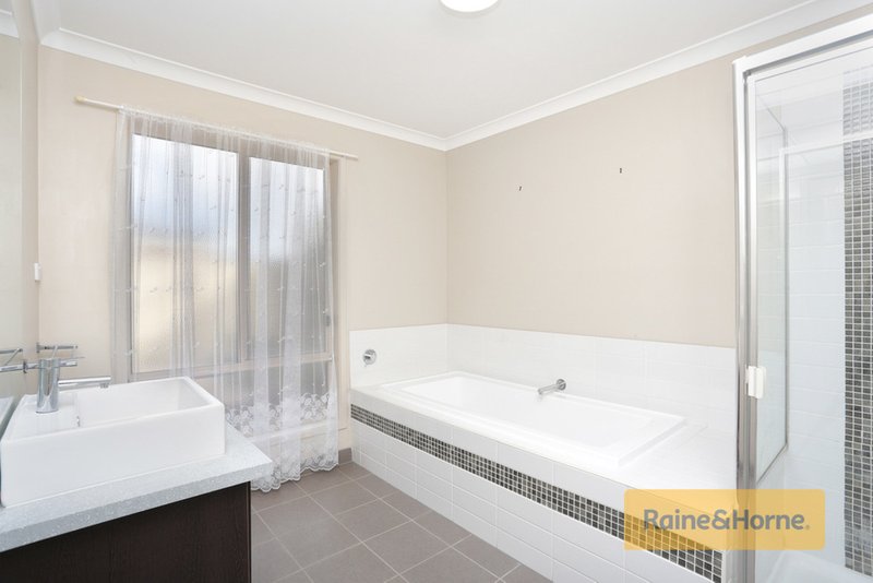 Photo - 95 Caitlyn Drive, Harkness VIC 3337 - Image 9