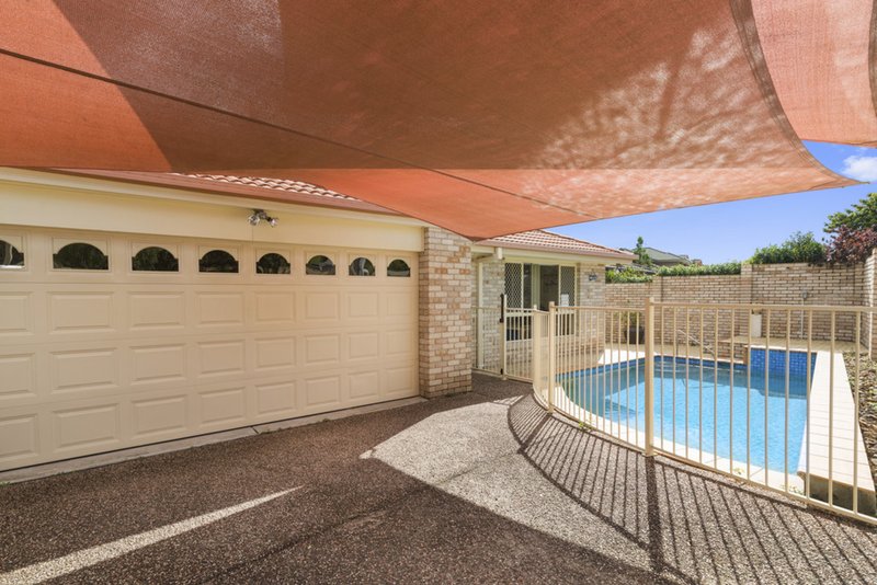 Photo - 95 Casuarina Drive, Elanora QLD 4221 - Image 12