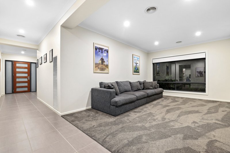 Photo - 95 Clifton Circuit, Tarneit VIC 3029 - Image 7