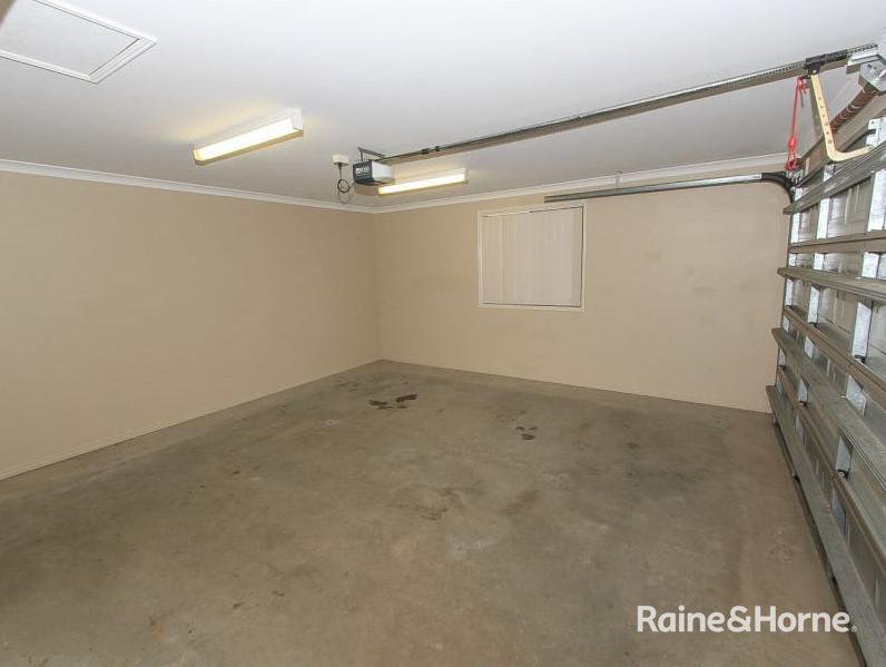 Photo - 95 Col Brown Avenue, Clinton QLD 4680 - Image 10