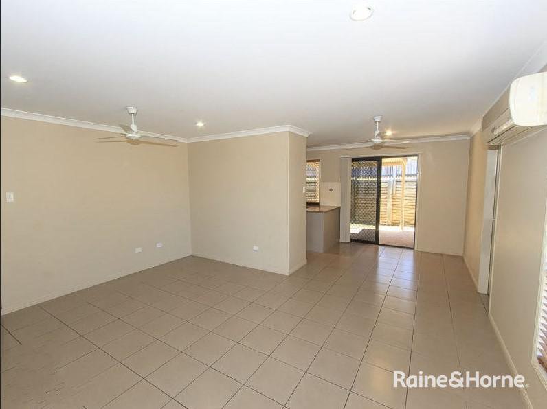 Photo - 95 Col Brown Avenue, Clinton QLD 4680 - Image 13