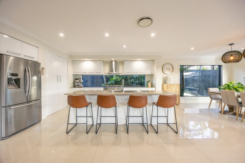 Photo - 95 Cowen Terrace, North Lakes QLD 4509 - Image 4