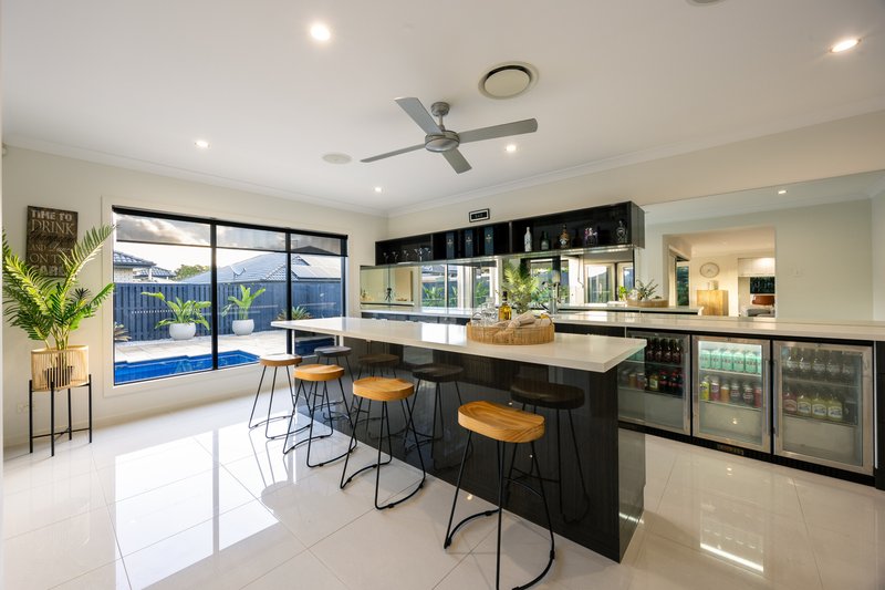 Photo - 95 Cowen Terrace, North Lakes QLD 4509 - Image 9