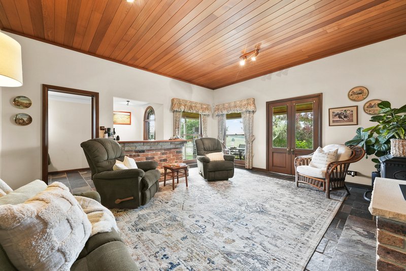 Photo - 95 Craigend Road, The Oaks NSW 2570 - Image 10