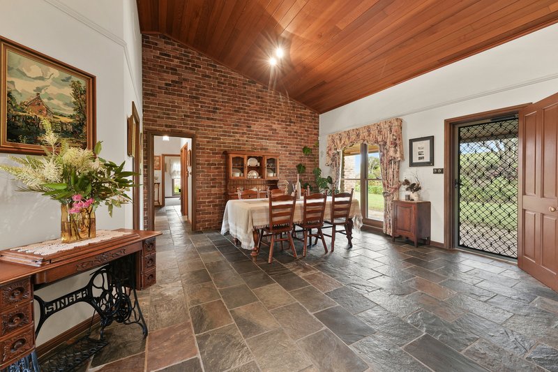 Photo - 95 Craigend Road, The Oaks NSW 2570 - Image 18