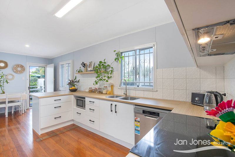 Photo - 95 Dover Road, Redcliffe QLD 4020 - Image 6