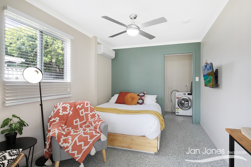 Photo - 95 Dover Road, Redcliffe QLD 4020 - Image 16