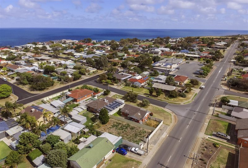 Photo - 95 Galloway Road, O'Sullivan Beach SA 5166 - Image 2