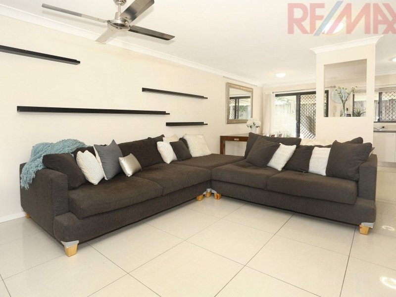 Photo - 95 Gemvale Rd , Mudgeeraba QLD 4213 - Image 4