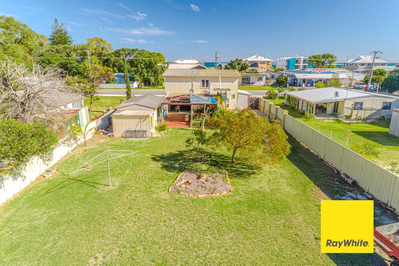 Photo - 95 Gingin Road, Lancelin WA 6044 - Image 4