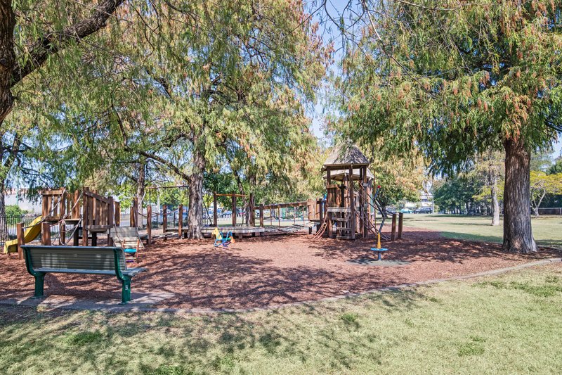 Photo - 95 Grafton Street, Windsor QLD 4030 - Image 21