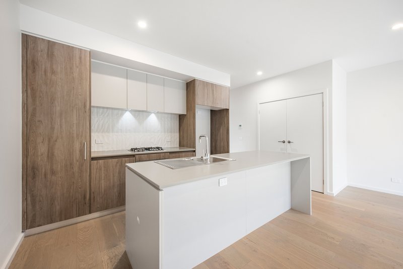 Photo - 95 Hayton Boulevard, Cranbourne West VIC 3977 - Image 2