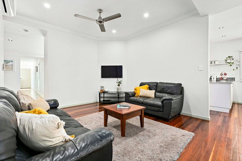 Photo - 95 Honiton Street, Torquay QLD 4655 - Image 4