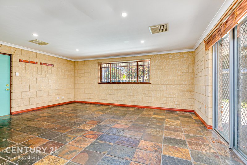 Photo - 95 Hume Road, Thornlie WA 6108 - Image 13