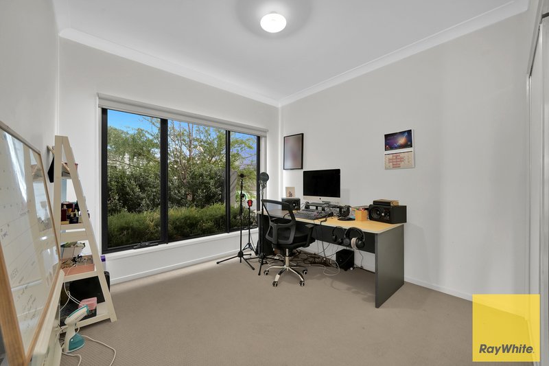 Photo - 95 Inverell Parkway, Tarneit VIC 3029 - Image 5