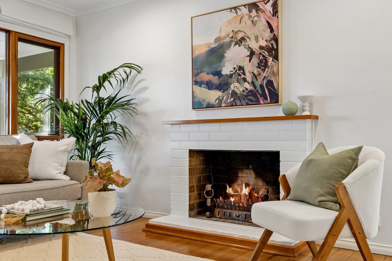 Photo - 95 Irvine Street, Watson ACT 2602 - Image 5