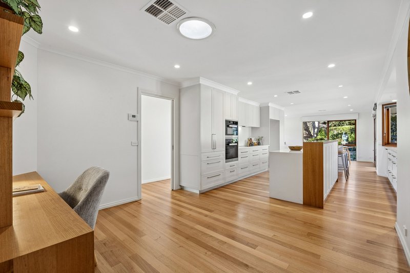 Photo - 95 Irvine Street, Watson ACT 2602 - Image 8